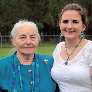 Meet your Posher, Crystal